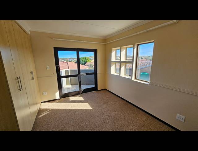 3 BEDROOM HOUSE FOR SALE IN SERALA VIEW
